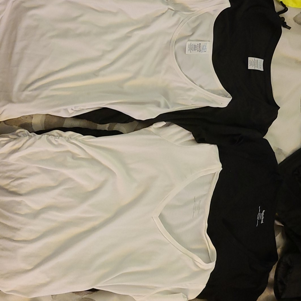 3 v-neck t shirts and one tank tpp